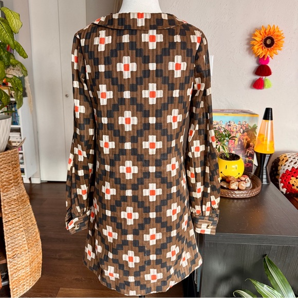 60s Mod Dagger Collar Mini Dress - Picture 3 of 9